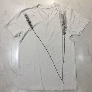 URBAN OUTFITTERS V-NECK TEE